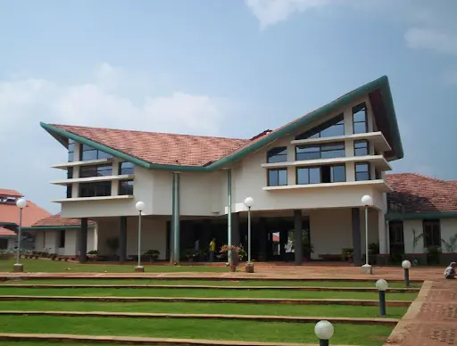 iim kozhikode classroom block