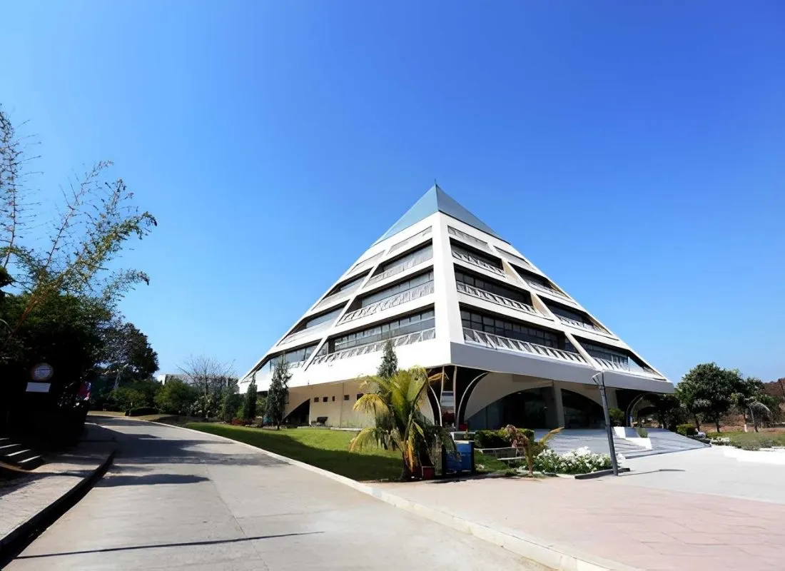 jagran lakecity university