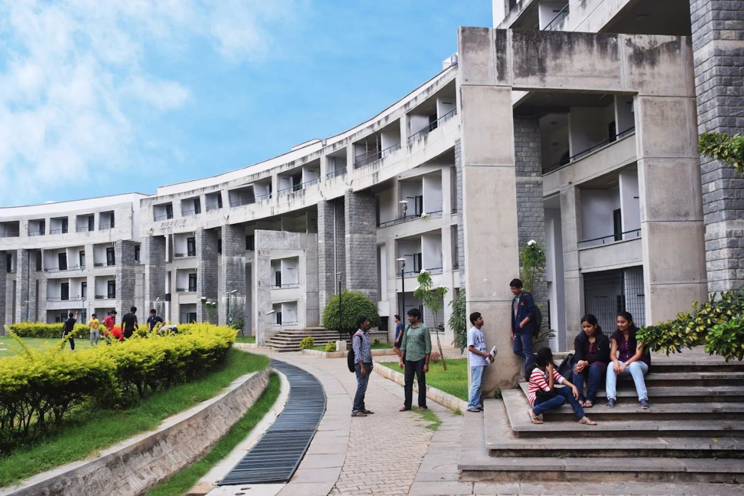 iim bangalore campus pic